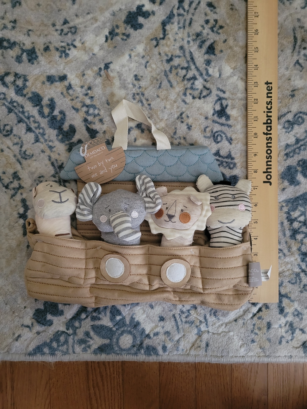 NWT Noah's Ark with Squeakers Plush Baby Toy Set in Beige, Cream, Gray, Blue